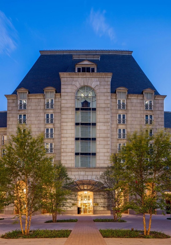 Hotel Crescent Court Main image