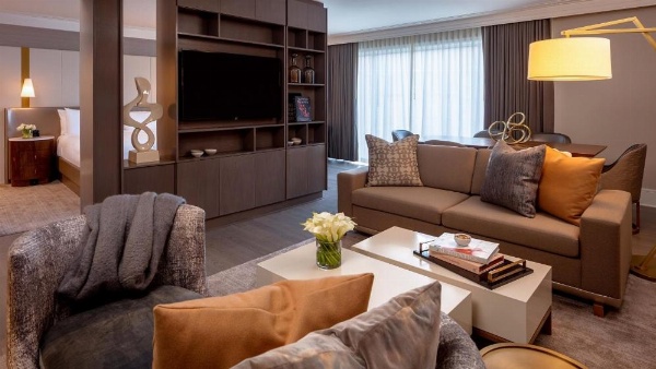 Hotel Crescent Court image 37